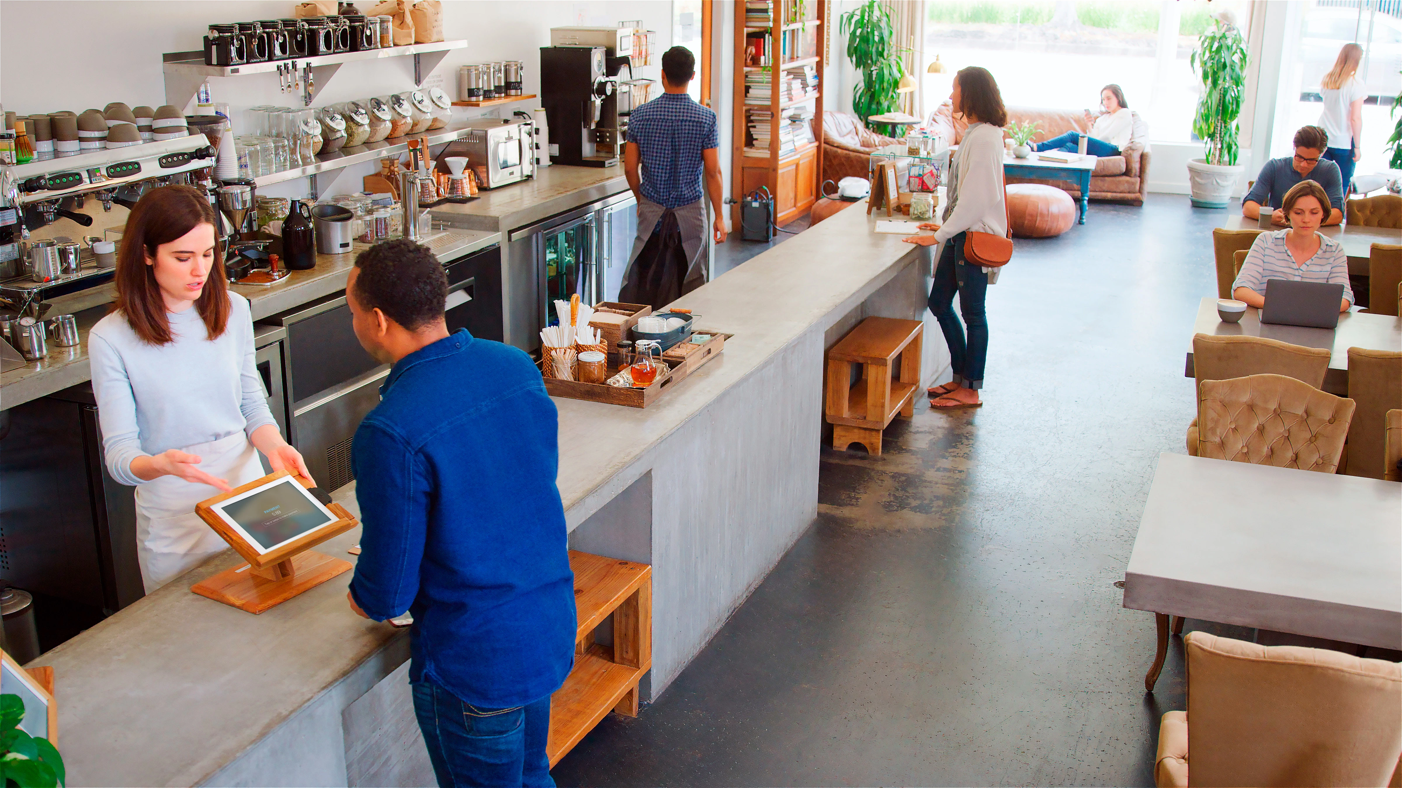 Installation In-Store Before